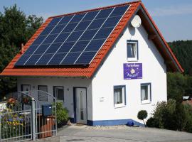 Ferienhaus Auszeit，位于Waldsolms的酒店