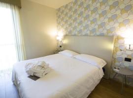 Hotel Parigi 2 & Spa，位于达尔米内的酒店