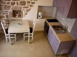 Apartment Cukarin A2 BOL-CENTER, Croatia