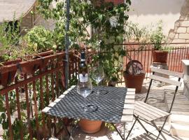 Casa Vacanze "A Machina Ro Ghiaccio"，位于诺托的酒店