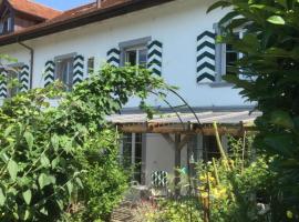 Bodensee Moosburg Biohof am See，位于戈汀根的酒店
