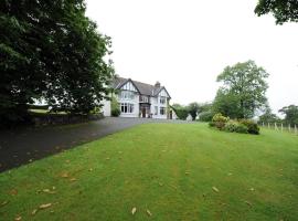 Fortwilliam Country House，位于希尔斯伯勒的酒店