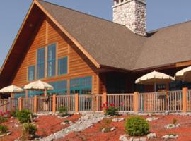 Hanah Mountain Resort and Country Club，位于Margaretville的酒店