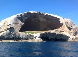 托拉旅游者宿营地