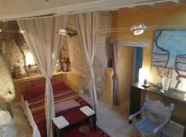 Troglodyte loft