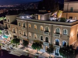 Hotel Casa Adele，位于陶尔米纳Taormina Cathedral附近的酒店