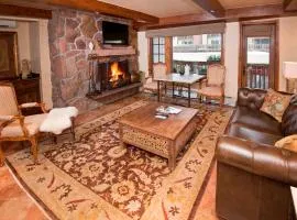 Relaxing 1 Bedroom Condo with Premium Amenities