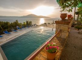 Hotel "SAN SAENA "，位于伏罗拉的酒店