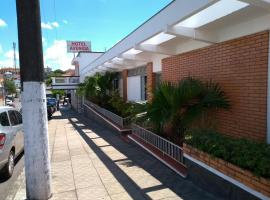 Hotel Avenida，位于Jacarèzinho的酒店