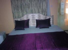 Kings Event Centre and Suites，位于Ijaregbe的酒店