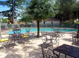 Logis Hotel Le Vieux Moulin，位于吉尼亚克的酒店