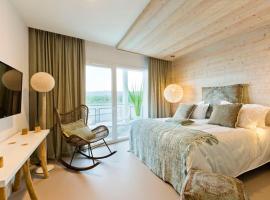 H&ocirc;tel restaurant Spa de l'Abbaye，位于Grande Riviere的海滩酒店