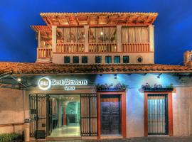 塔斯科贝斯特韦斯特酒店，位于塔斯科&middot;德&middot;阿拉尔孔的带停车场的酒店