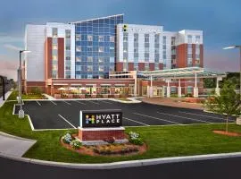 Hyatt Place Warwick/Providence Airport，位于T.F.绿色机场 - PVD附近的酒店