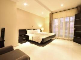Villa Thirty Three，位于拉各斯的酒店