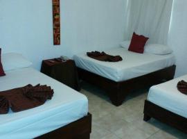 Hotel Restaurant Nuevo Amanecer，位于Sánchez的酒店