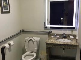 Bourbon Capital Inn，位于巴兹敦的酒店