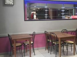 L'Etape Gourmande，位于Cunlhat的酒店