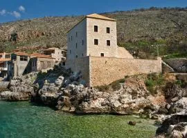 马弗罗密卡莱酒店