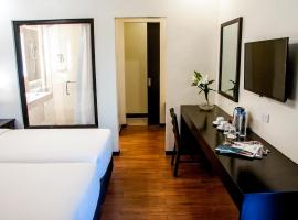 Piña Suites，位于奥尔莫克的酒店
