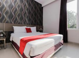 RedDoorz near Goa Sunyaragi，位于井里汶的酒店