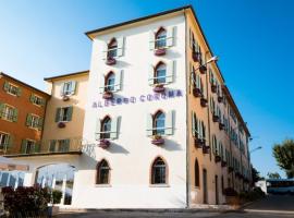 Hotel Corona，位于Spiazzi Di Caprino的酒店