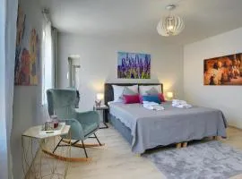 D&A Amphitheatre Apartments with free parking