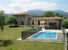 Villa mit grosser Sommerküche und Pool, 8 Minuten zum Sandstrand Cap Sud