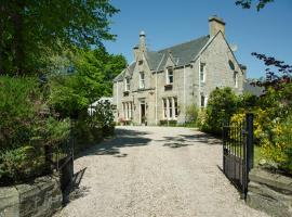 Ravenscourt House, Guest House，位于斯佩河畔格兰敦的酒店