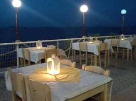 Hotel Archipelagos，位于Mantamádos的酒店
