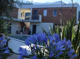 "CASABANA" - relax tutto l'anno - giardino - piscina Top，位于马尔切西内的滑雪度假村