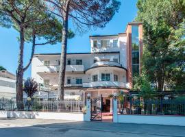 Hotel Villa Pina，位于米兰马瑞提那的酒店