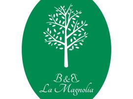 B&B La Magnolia，位于克雷亚佐维琴察高尔夫俱乐部附近的酒店