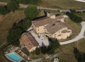 LOCANDA ABBAZIA DI SANT'URBANO，位于Apiro的酒店