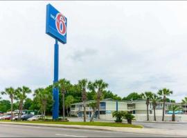 Motel 6 - Pensacola West，位于彭萨科拉的酒店