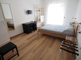 Bella Vita Rooms，位于那不勒斯的酒店