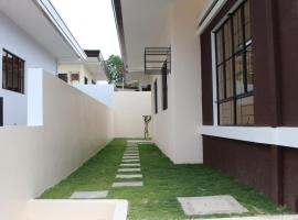 house and lot，位于Sultan Kudarat的酒店