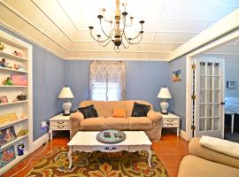 Historic Apartment in the Heart of Christiansted，位于克里斯琴斯特德的度假短租房