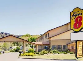 克拉马斯福尔斯速8酒店