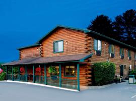 乔治湖速8酒店，位于沃伦斯堡的酒店