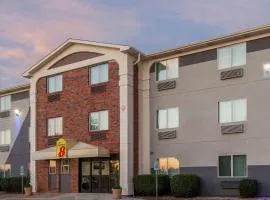 Super 8 by Wyndham Bedford DFW Airport West