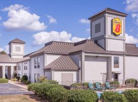格里尔速8汽车旅馆，位于格里尔的酒店