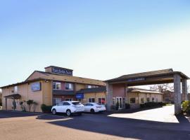 Travelodge by Wyndham, Newberg，位于纽伯格的酒店
