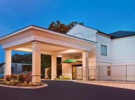 Super 8 by Wyndham Ft. Oglethorpe GA/Chatt TN Area，位于Fort Oglethorpe的酒店