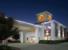 速8罗森伯格酒店，位于罗森伯格的酒店