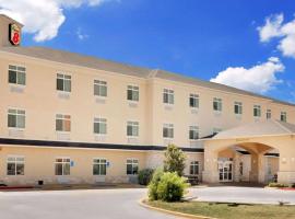Super 8 by Wyndham Odessa TX，位于奥德萨的酒店
