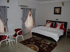 Nue-Crest Hotels & Suites