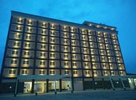 Makmur Hotel & Convention Center，位于Tanjungredep的酒店