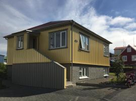 Garður restored house，位于斯蒂克松鲁姆的别墅