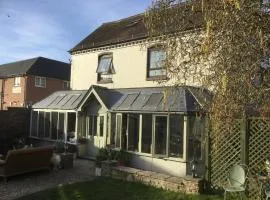 Henwick house accommodation, Continental breakfast included